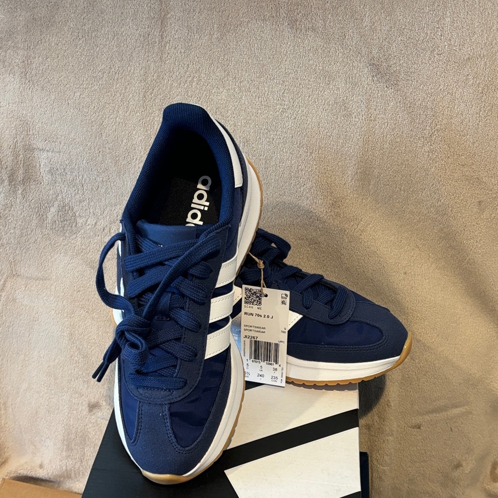 Adidas Women's Blue and White Athletic Sneakers